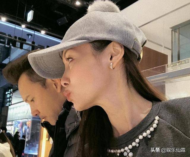 郭可盈下廚犒勞林文龍，豪門出身的她，連煮麵都「壕」氣十足！