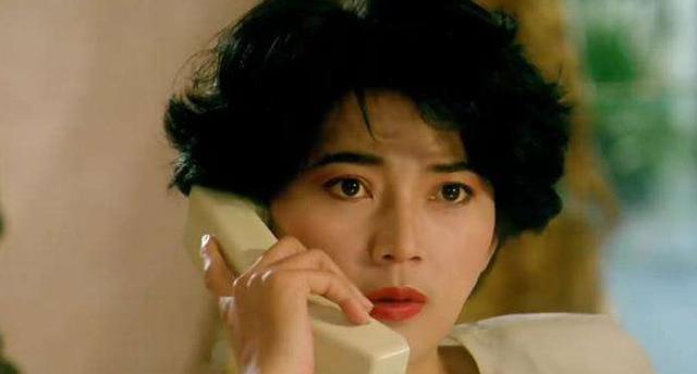 因《霸王花》紅了半輩子，如今61歲的她，明星影后的氣質不減當年