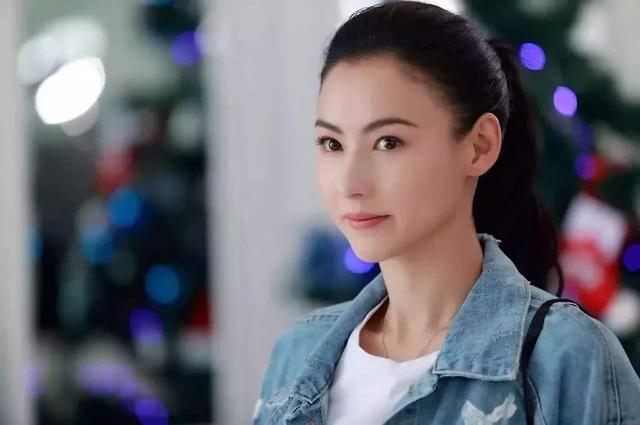 趙麗穎生孩子一天1萬，謝娜包下整層樓，她的天價費用惹人咂舌！