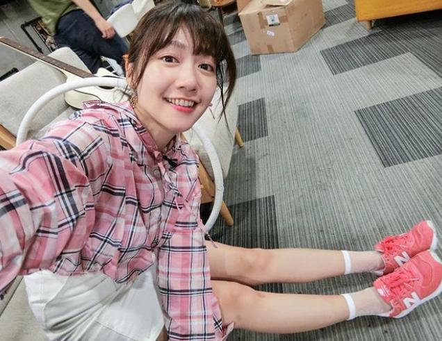 木曜4泱泱掀轟動！隱乳解放「大長輩超Q狂彈」5秒動圖鄉民秒硬瘋傳：整個世界都在晃(影