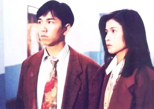 53歲邵美琪近照曝光，看了她19歲的照片，終於知道為什麼當初鄭伊健會和她談姐弟戀！