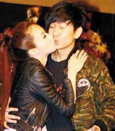 懷孕給錢了事？林俊傑罵「女生怎麼那麼賤」暗黑歷史反遭翻：有超狂家世所以沒在怕!