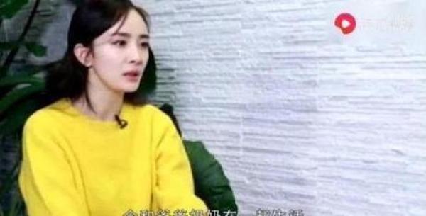 劉愷威帶女兒探班楊冪，小糯米見到媽媽後，網友：這反應讓人心疼