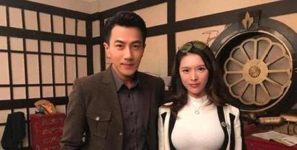 劉愷威帶女兒探班楊冪，小糯米見到媽媽後，網友：這反應讓人心疼