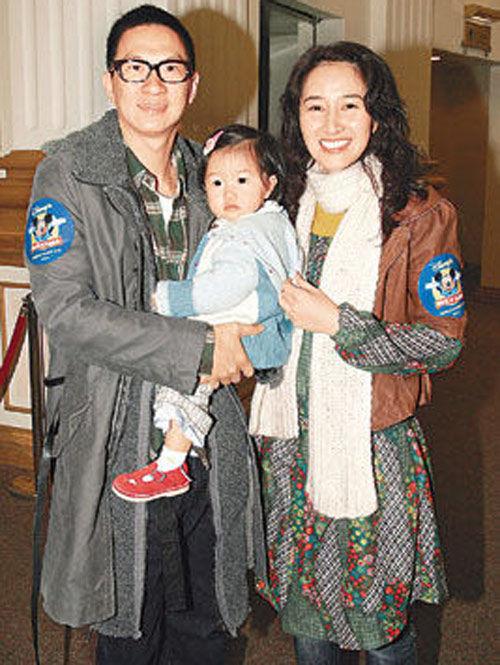 54歲關詠荷近照曝光！嫁給張家輝14年，協助丈夫賺得上億身家！如今模樣竟變成這樣！