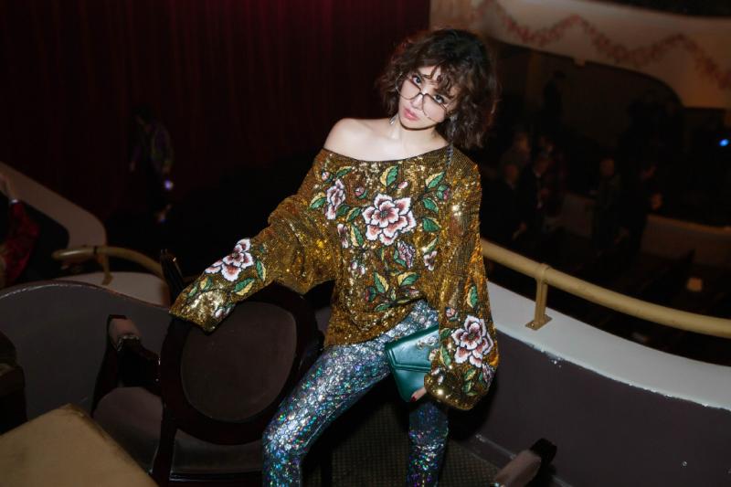 征服整個米蘭！蔡依林「美背辣腿」登國際時尚週　一轉身「前面只剩一塊布」老外狂盯：台灣天後太辣❤
