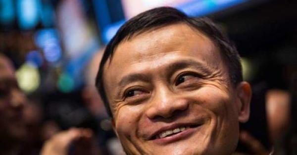 黃渤情商有多高？被馬雲問：你覺得我顏值咋樣？黃渤答完馬雲大笑！
