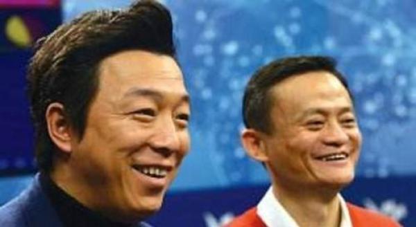 黃渤情商有多高？被馬雲問：你覺得我顏值咋樣？黃渤答完馬雲大笑！
