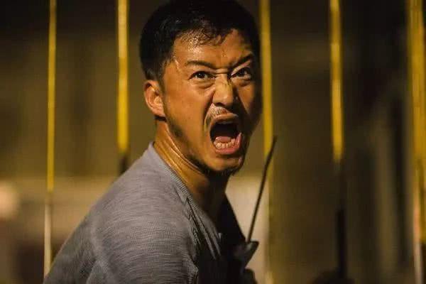 吳京坐輪椅現身機場被指賣人設，他霸氣曬圖實力反擊質疑！