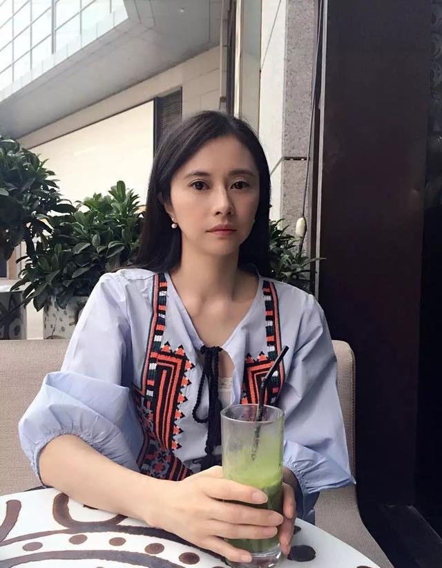 97年《天龍八部》珍藏照，43歲前TVB小花被稱最美小鍾靈 