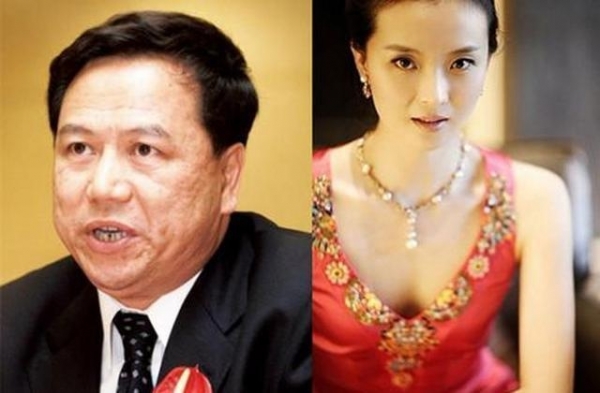 記得「晴格格」嗎！22歲嫁豪門淪繼母，被9歲兒子打臉，如今43歲近照曝光變「大媽」！