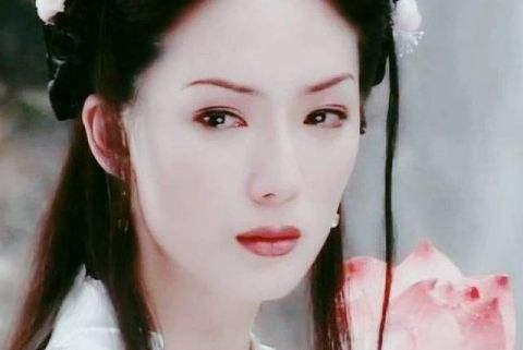 新加坡四美現狀：三美都嫁給了愛情，唯獨她八年婚姻還是散了