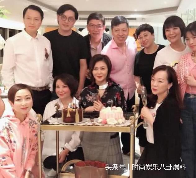 56歲關之琳近照，再談被塞球事件，直言劉鑾雄開價2千萬！