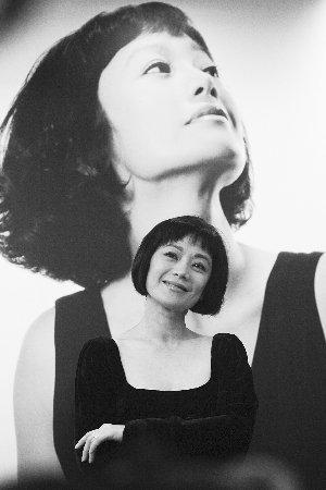 羅大佑因她痴，李宗盛為她哭，收割才子未婚生子：不可一日無戀愛!