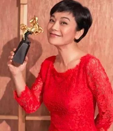 羅大佑因她痴，李宗盛為她哭，收割才子未婚生子：不可一日無戀愛!