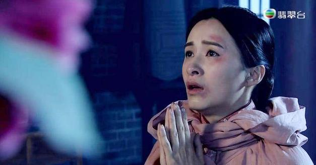 TVB前花旦沉卓盈宣布婚訊，並曬出與富商男友拍的浪漫婚紗照！