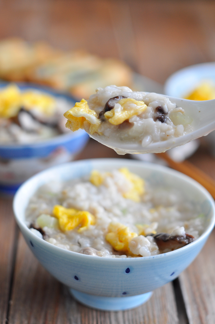 一碗內容豐富的粥可以這樣煮----燕麥雞蛋瘦肉粥 
