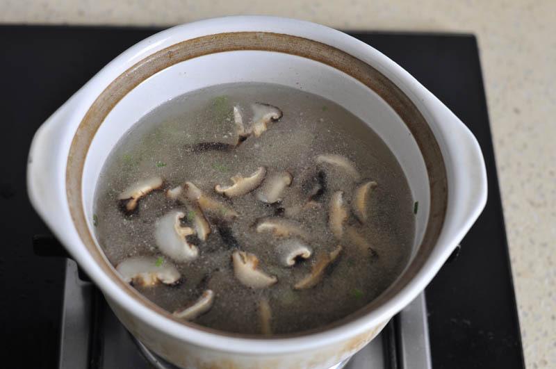 一碗內容豐富的粥可以這樣煮----燕麥雞蛋瘦肉粥 