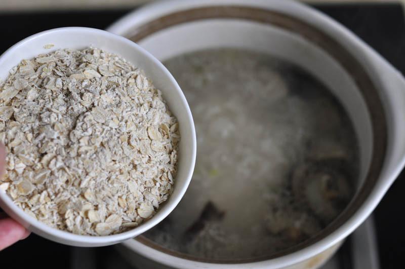 一碗內容豐富的粥可以這樣煮----燕麥雞蛋瘦肉粥 
