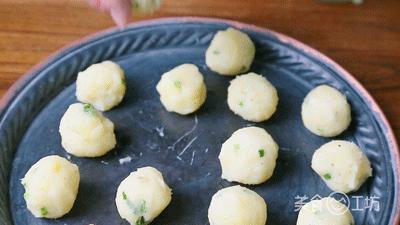 土豆又出新做法，夠香！夠糯！好吃哭