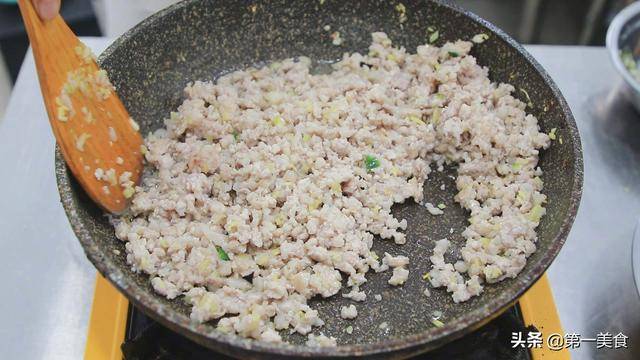 廚師長教你肉末香菇醬，無論是拌飯還是拌面，都很好吃，快去學學