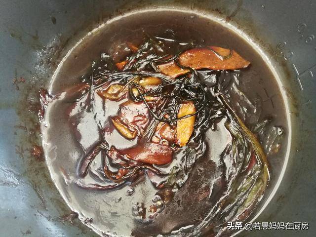 教你用電飯鍋做手撕雞，不加水不加油，簡單易學，好吃到舔手指