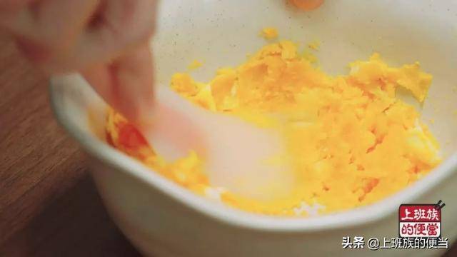 奶黃包的詳細做法，自己做太好吃了，外面買的根本沒法比！