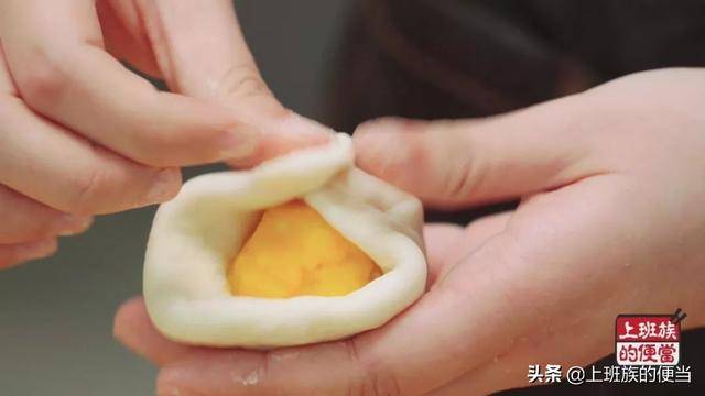 奶黃包的詳細做法，自己做太好吃了，外面買的根本沒法比！