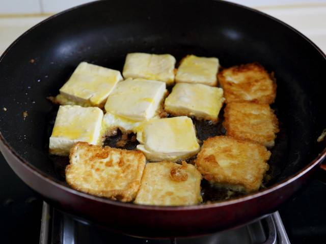 這樣做豆腐太好吃，我一連做三天也沒吃夠