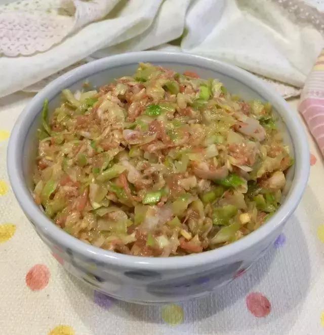 6種不同口味的餃子餡，配方獨特，絕對好吃