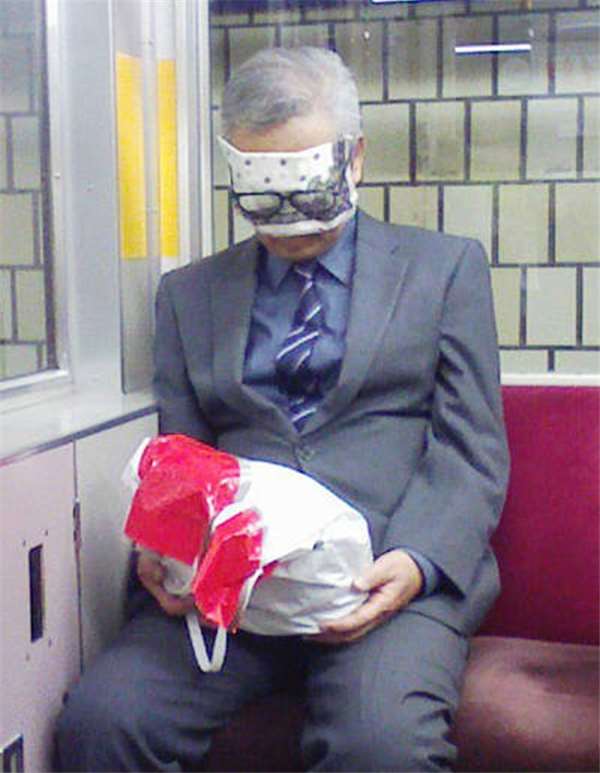 聽說日本地鐵到處都可以「撿屍」?第15張的妹子這樣也太可怕！！