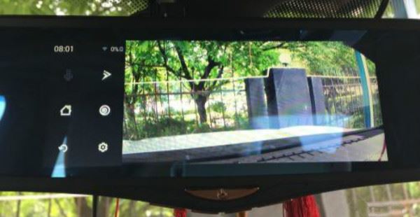 和女友野炊，她內急讓我去車內，偷看行車紀錄器後方「畫面」，嚇的我轟油門飛走！