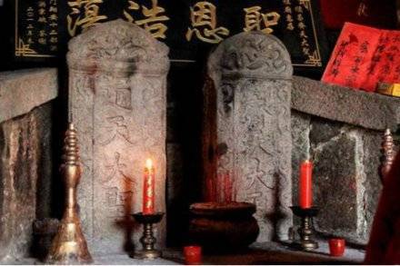 農村男子在大山中挖到「孫悟空」的墓，震撼了整個村莊！