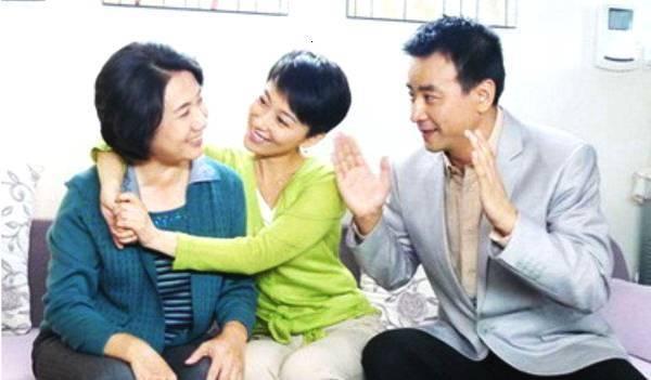 23歲年輕男子，戀上48歲阿姨！同居3月她就要離婚，阿姨直言：受不了！
