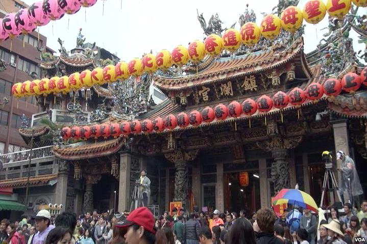 腳痛到需要開刀！顏清標親身經歷神蹟，憑著「大甲媽令符」走完遶境全程！