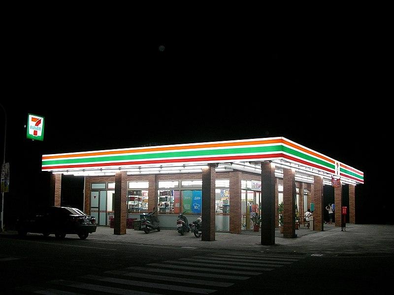 全台逾600間超商「取消大夜班」網讚爆…老司機卻崩潰：「希望小七店長堅持下去！」