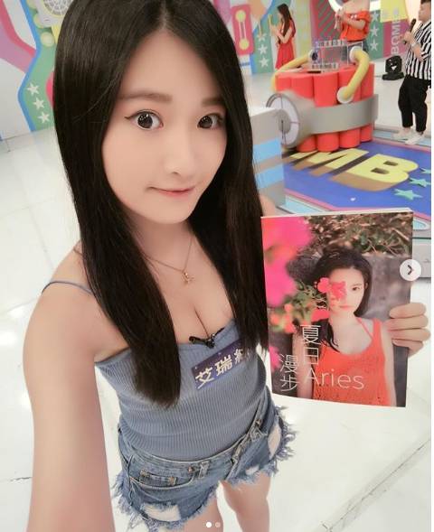 21歲甜美護士累到打瞌睡 網暴動：揪團看診