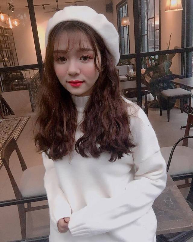 21歲甜美護士累到打瞌睡 網暴動：揪團看診