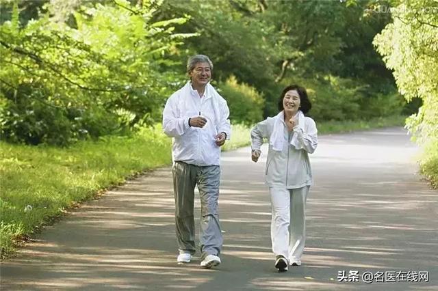 這幾個症狀，暗示腦血管堵塞！尤其中老年人不要忽視！