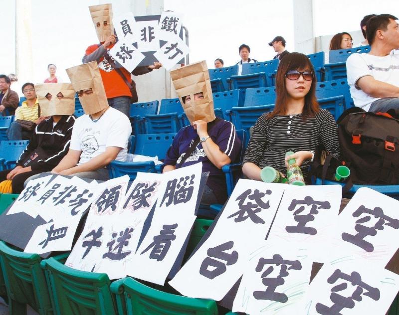 中職22年／興農八壯士血的教訓 全本土拖垮戰績票房