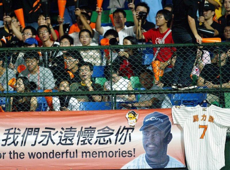 中職16年／牛隊2連霸 史上最久開幕戰拖了101天