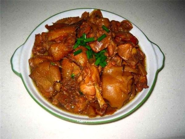 蘑菇燒鮮雞塊，記住關鍵這一步，味鮮爽口，肉爛自然香！