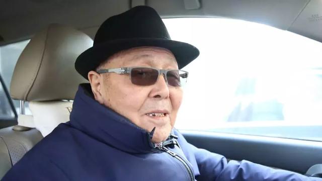 長壽老國醫，每天躺著動一動，無病無痛又長壽，還不花錢~