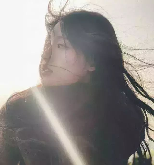 人生不過是一場旅行，你路過我，我路過你，然後，各自修行，各自向前。
