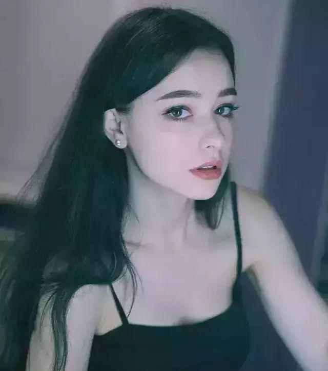 人生不過是一場旅行，你路過我，我路過你，然後，各自修行，各自向前。