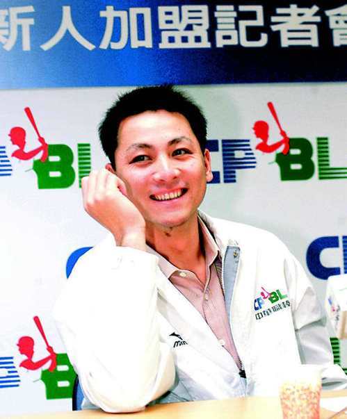 中職13年／蔡仲南加盟壯大中職 台灣大聯盟解散