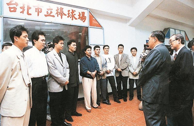 中職14年／兩聯盟合併 象三連霸黃潮彭政閔難忘