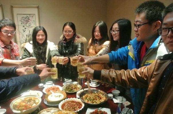 30人同學聚會平均每人800，班長看到同學轉帳，當場退群真言：太心寒
