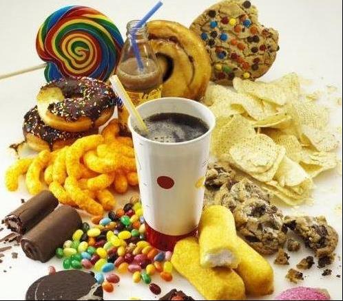 5歲女童罹患肝癌，醫生警告：這9種零食，恐把癌症吃進肚，別再給孩子亂吃