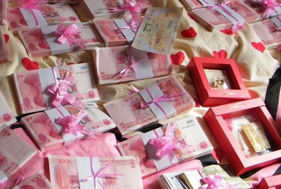 婆家給十五萬彩禮，臨近結婚爸住院，聽到未婚夫打電話我決定退婚